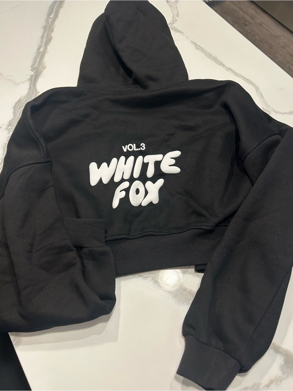 White Fox Cropped Hoodie - NWT (short) L/XL - Picture 2 of 6